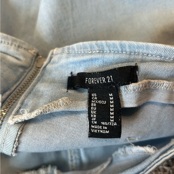 5/$25 Forever 21 light blue stretch denim mini skirt labeled medium - Picture 6 of 7